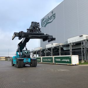 Carlsberg orders a customized Konecranes reach stacker_image3