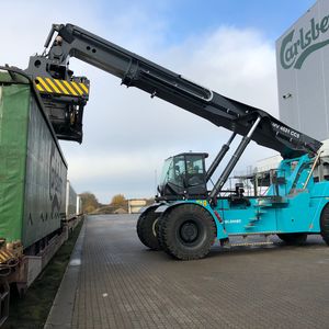 Carlsberg orders a customized Konecranes reach stacker_image