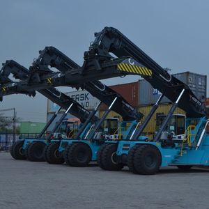 Konecranes_reach stackers_GatewayRail_image2