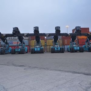 Konecranes_reach stackers_GatewayRail_image3