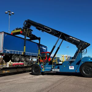 Port of Trelleborg receives a Konecranes reach stacker_img