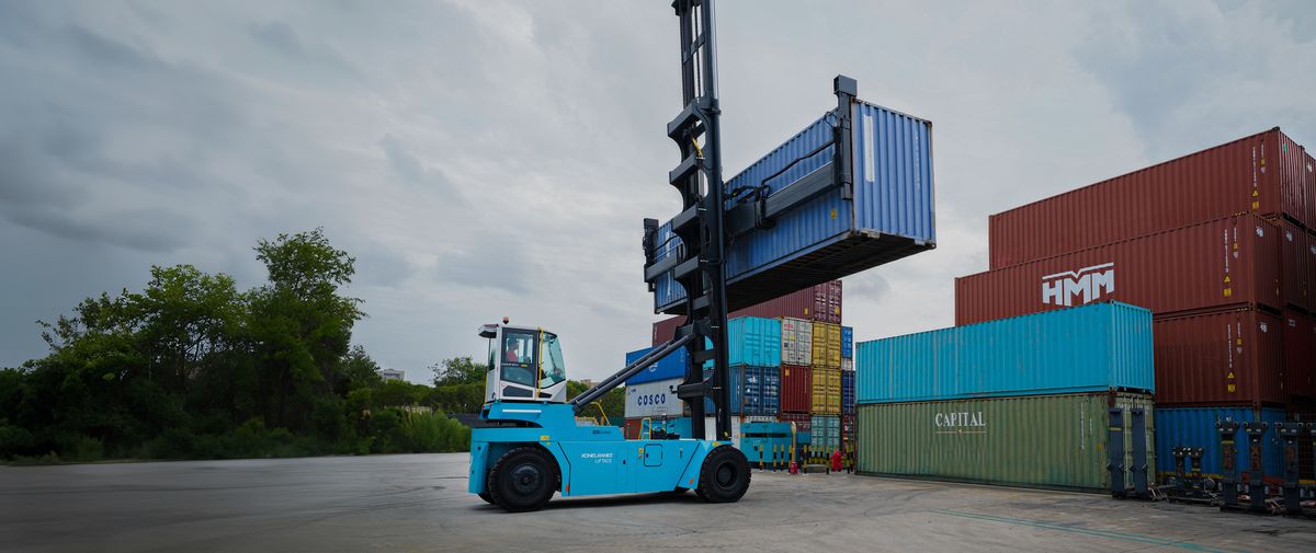 Electric empty container handler_banner image
